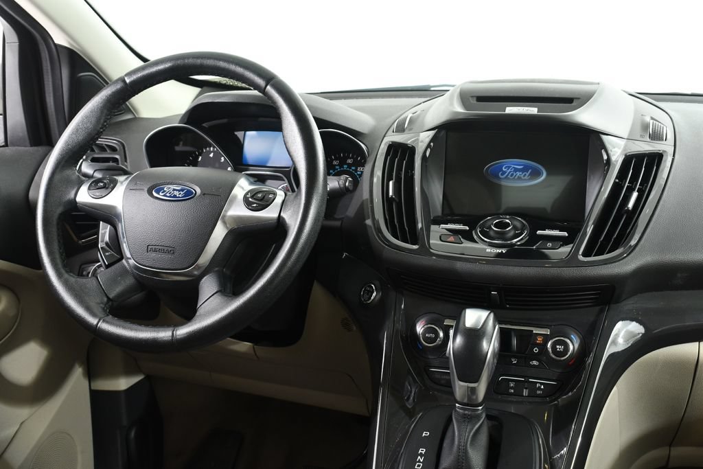 Used 2016 Ford Escape Titanium w/ Equipment Group 301A AWD/4WD image 8