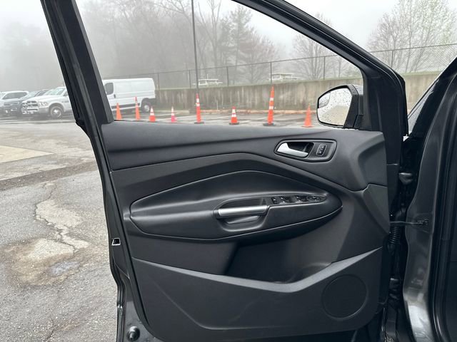 Used 2018 Ford Escape SE FWD image 24