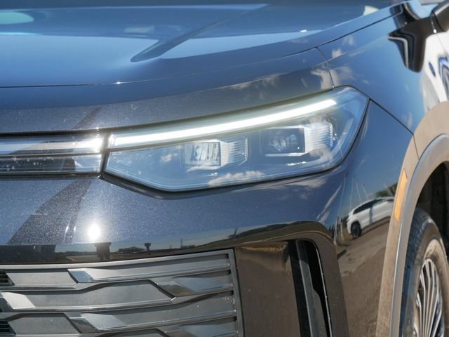 Certified 2025 Volkswagen Tiguan S AWD/4WD image 10