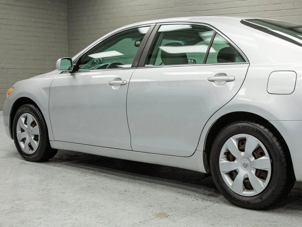 Used 2008 Toyota Camry LE image 32