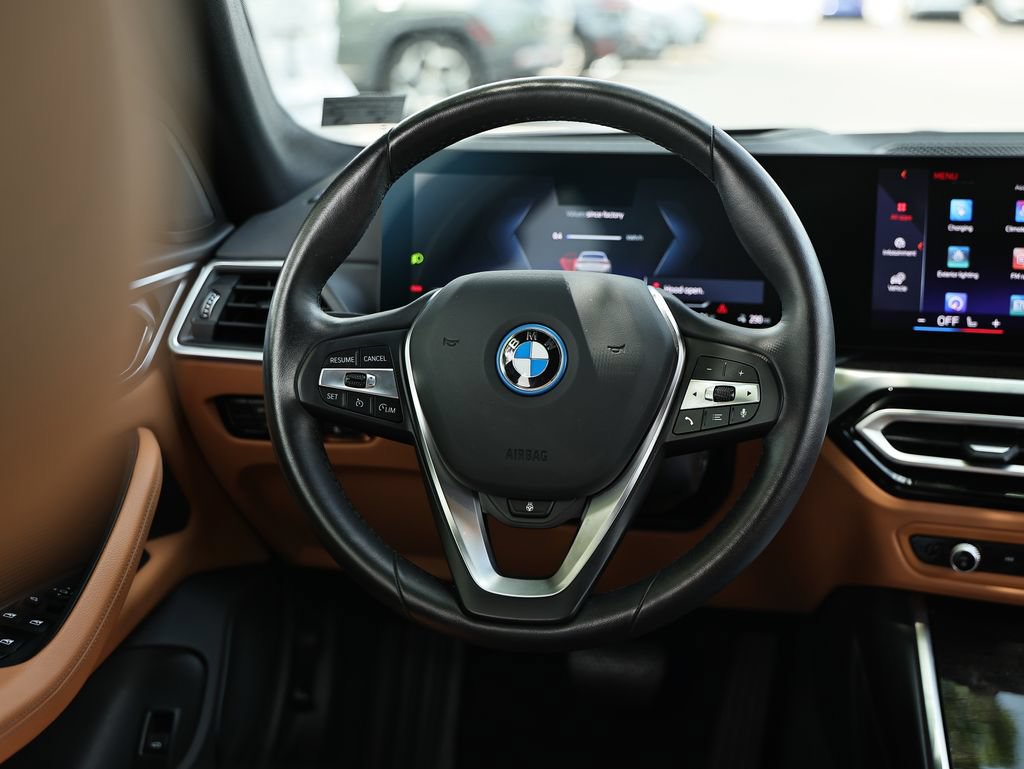 Used 2024 BMW i4 eDrive40 w/ Premium Package RWD image 28