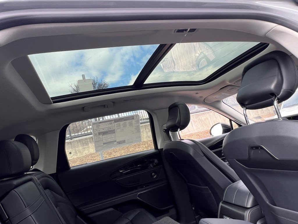 New 2026 Lincoln Nautilus Reserve w/ Jet Appearance Package AWD/4WD image 10