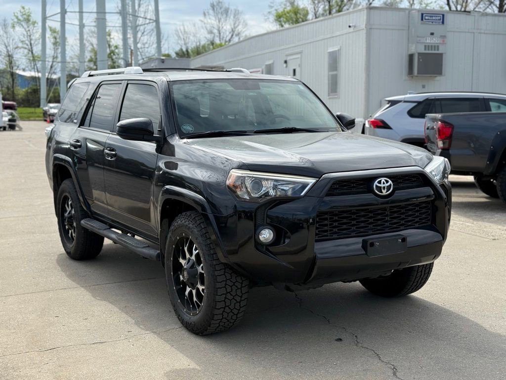 Used 2018 Toyota 4Runner SR5 image 4