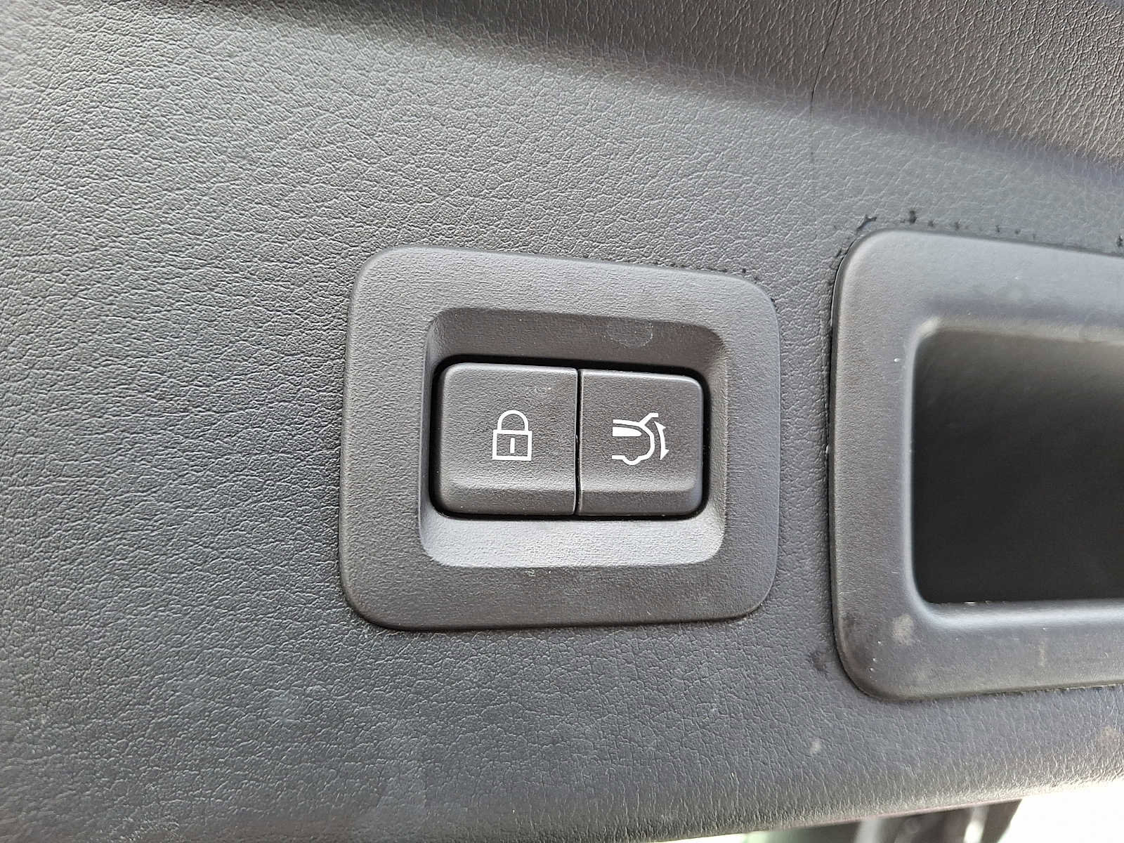 Used 2022 MAZDA CX-30 AWD 2.5 S w/ Premium Package image 28