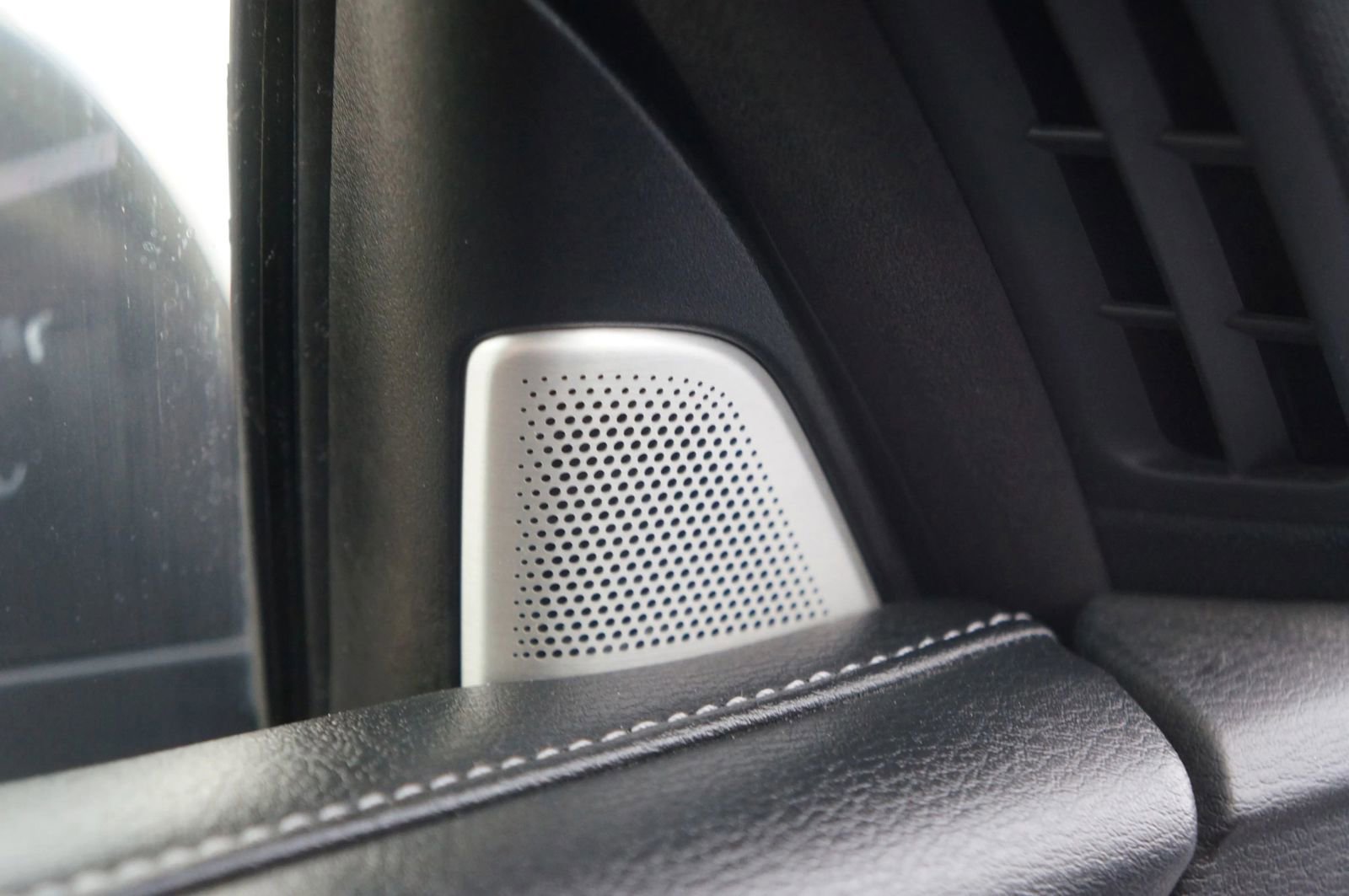 Used 2020 INFINITI Q60 3.0t Luxe w/ Cargo Package image 27