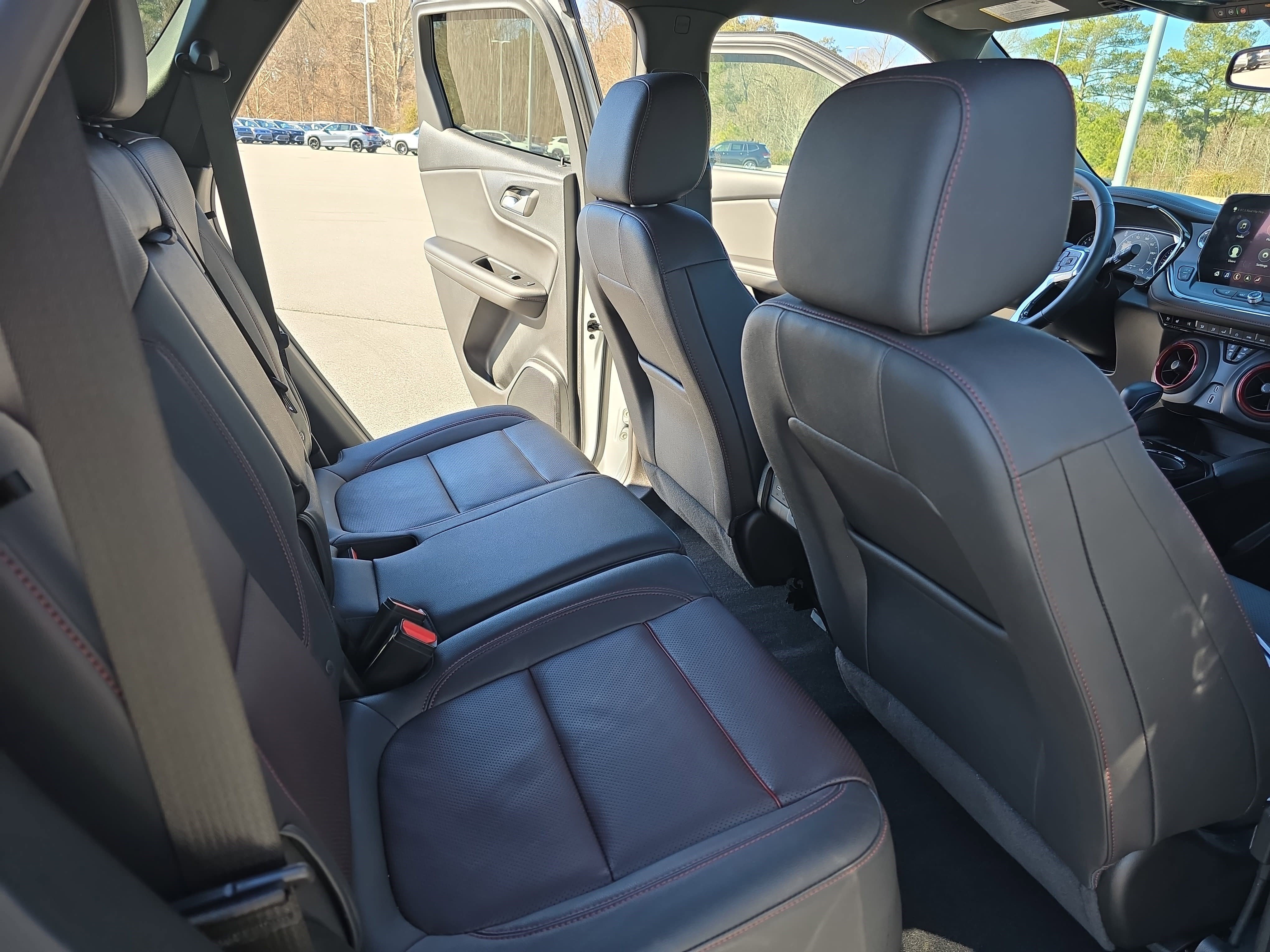 Used 2023 Chevrolet Blazer RS w/ Enhanced Convenience Package image 11