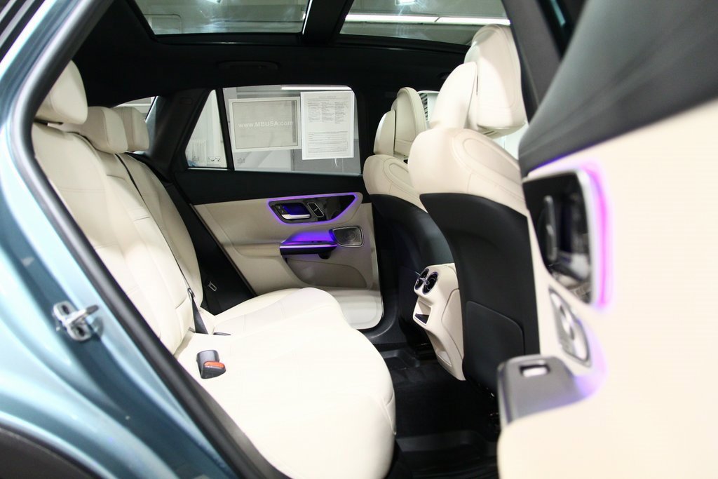 Used 2025 Mercedes-Benz GLC 300 GLC 300 image 25