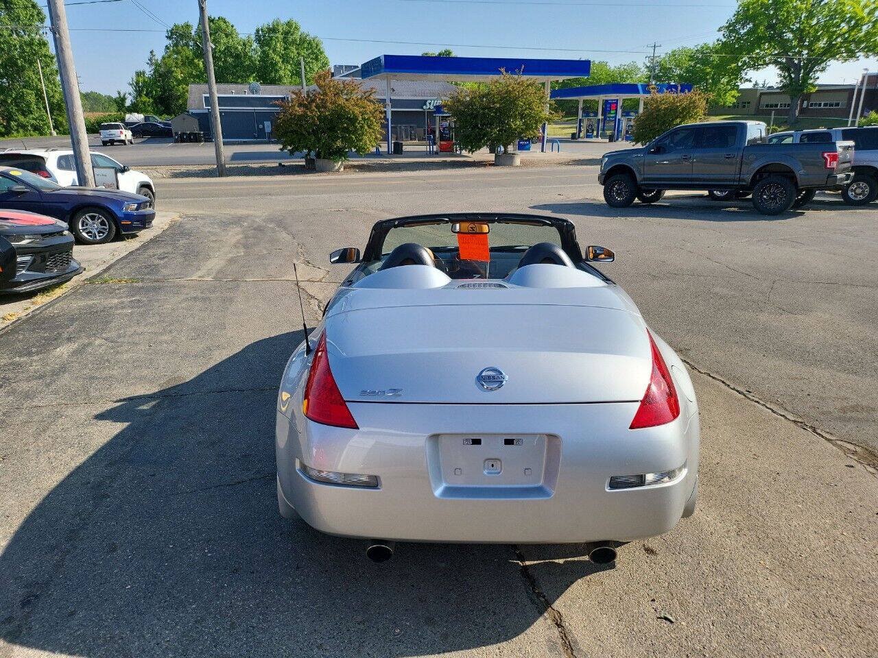 Used 2006 Nissan 350Z Enthusiast w/ (S02) Side Air Bags Pkg RWD image 16