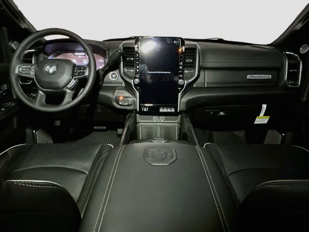 New 2026 RAM 2500 Laramie AWD/4WD image 7
