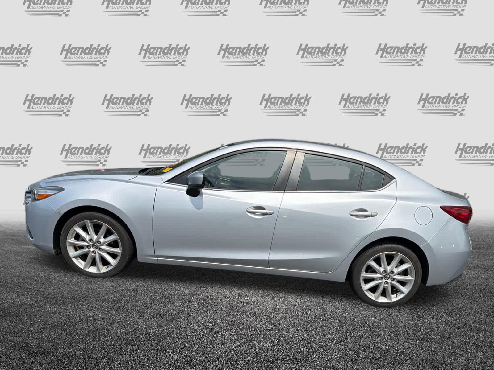 Used 2017 MAZDA MAZDA3 Touring image 9
