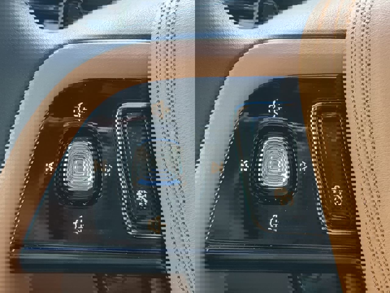 Used 2025 Lincoln Aviator Black Label w/ Jet Appearance Package image 26