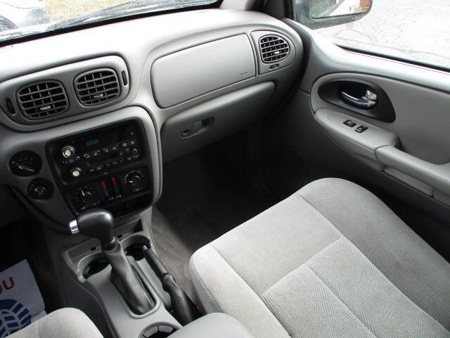 Used 2005 Chevrolet TrailBlazer LS w/ LS Preferred Equipment Group image 19