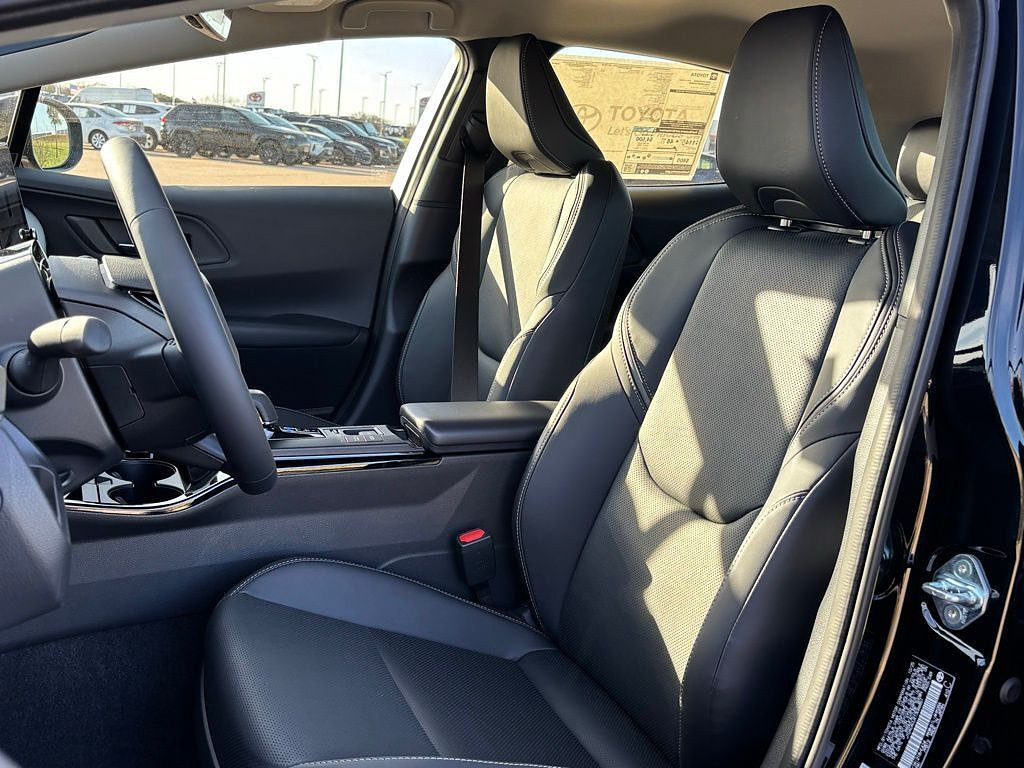 New 2026 Toyota Prius Plug-In Hybrid FWD image 11