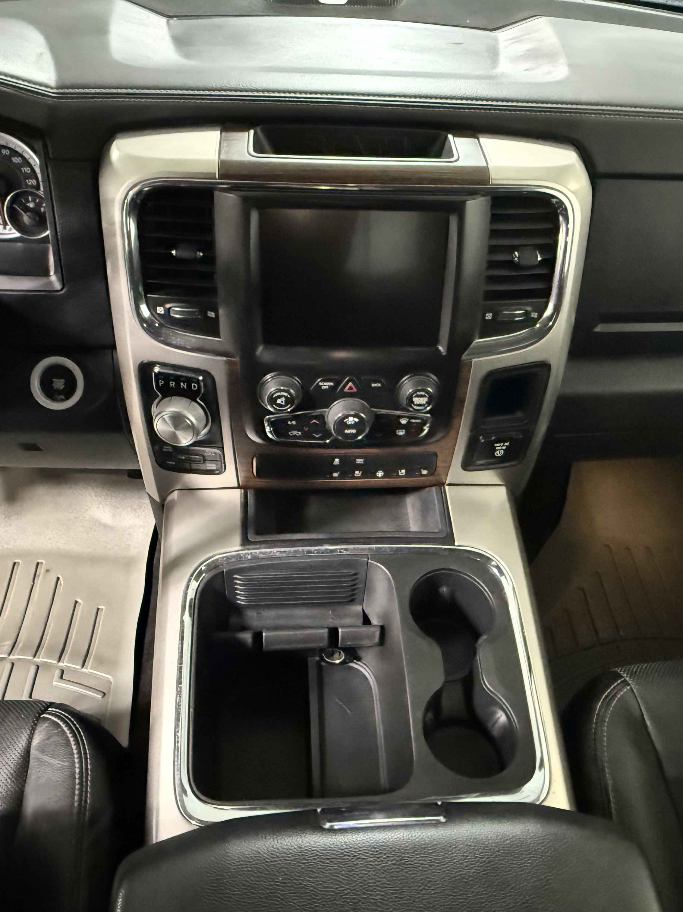 Used 2017 RAM 1500 Laramie w/ Convenience Group image 20