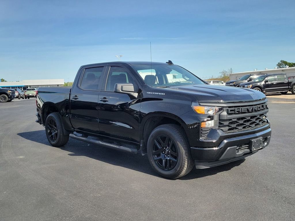 Used 2025 Chevrolet Silverado 1500 Custom image 8