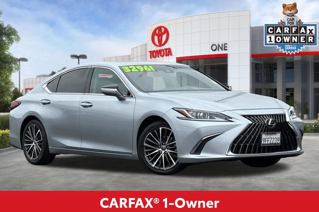 Used 2023 Lexus ES 350 w/ Premium Package FWD image 2