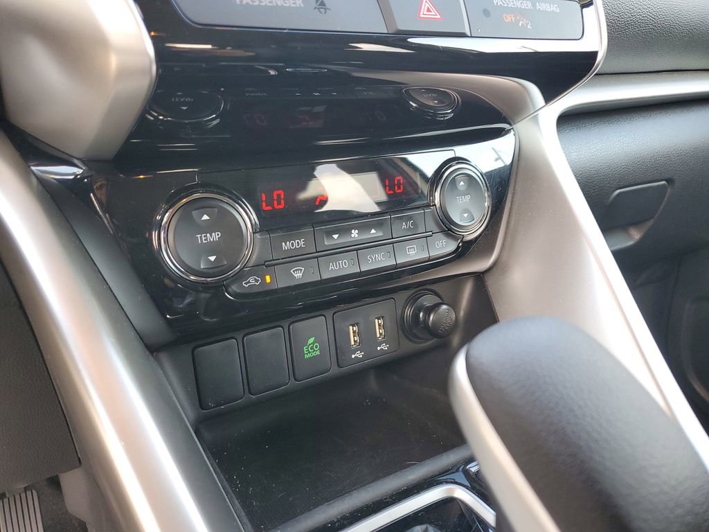 Used 2025 Mitsubishi Eclipse Cross SE image 27