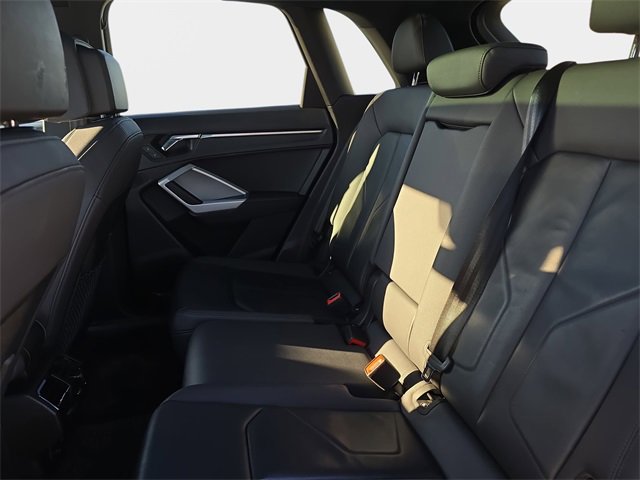 Used 2023 Audi Q3 2.0T Premium image 17