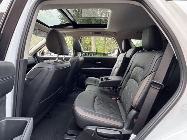New 2026 Nissan Pathfinder Platinum AWD/4WD image 26