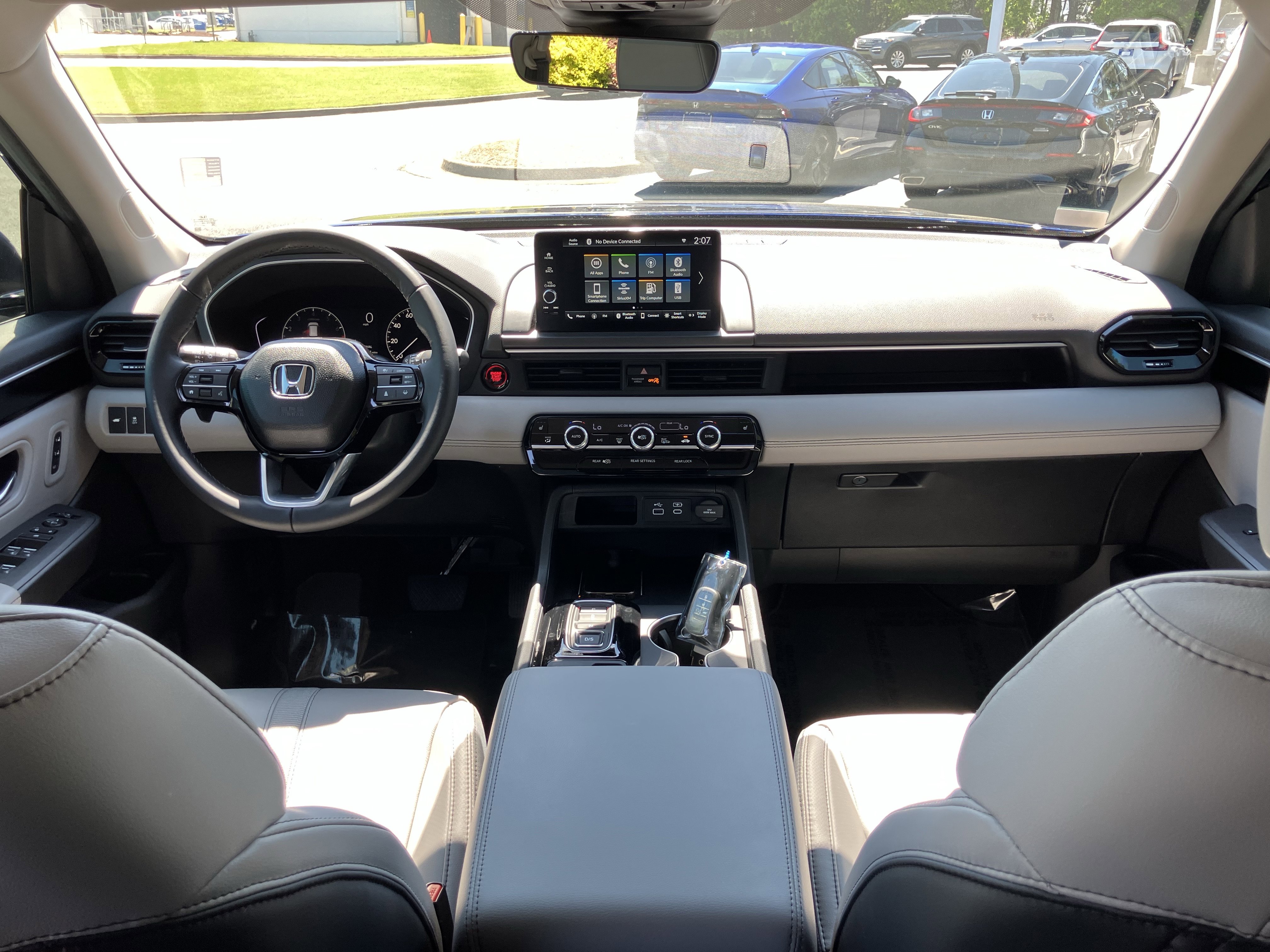 Used 2025 Honda Pilot EX-L image 31