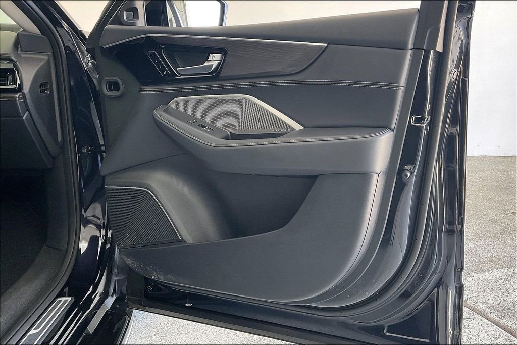 Certified 2023 Acura MDX SH-AWD w/ Advance Package image 23