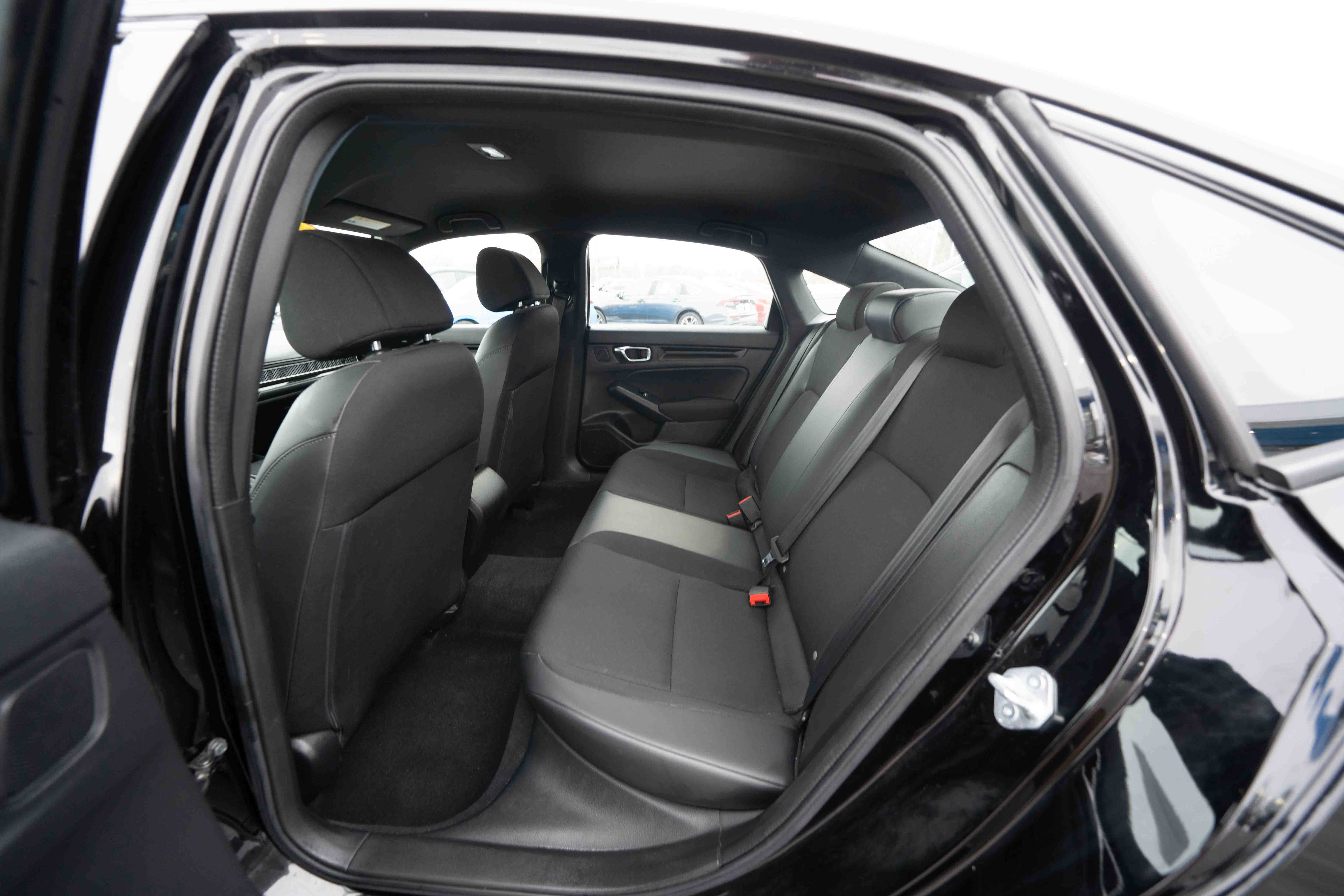 Used 2023 Honda Civic Sport image 23