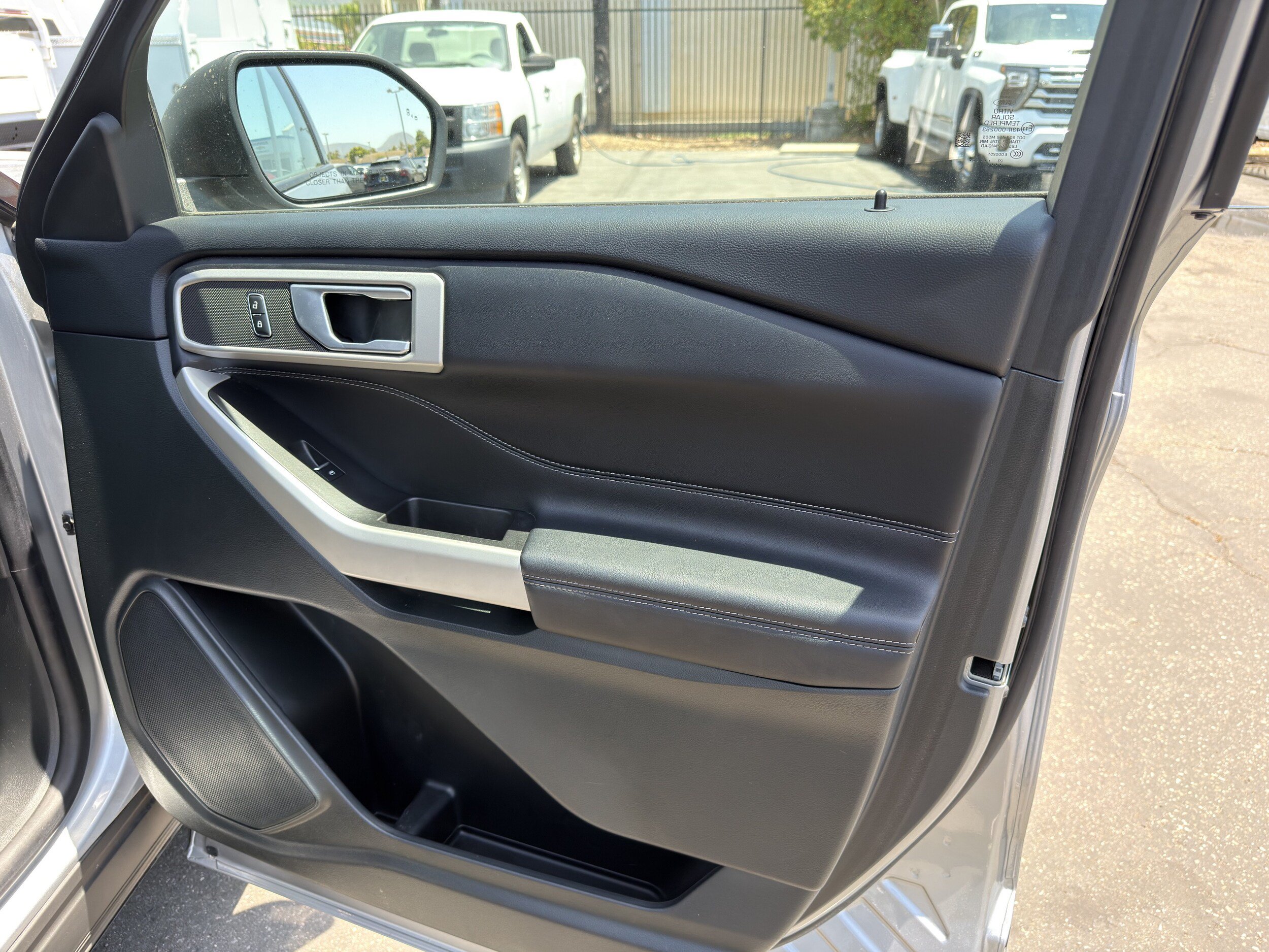 Used 2023 Ford Explorer XLT RWD image 11
