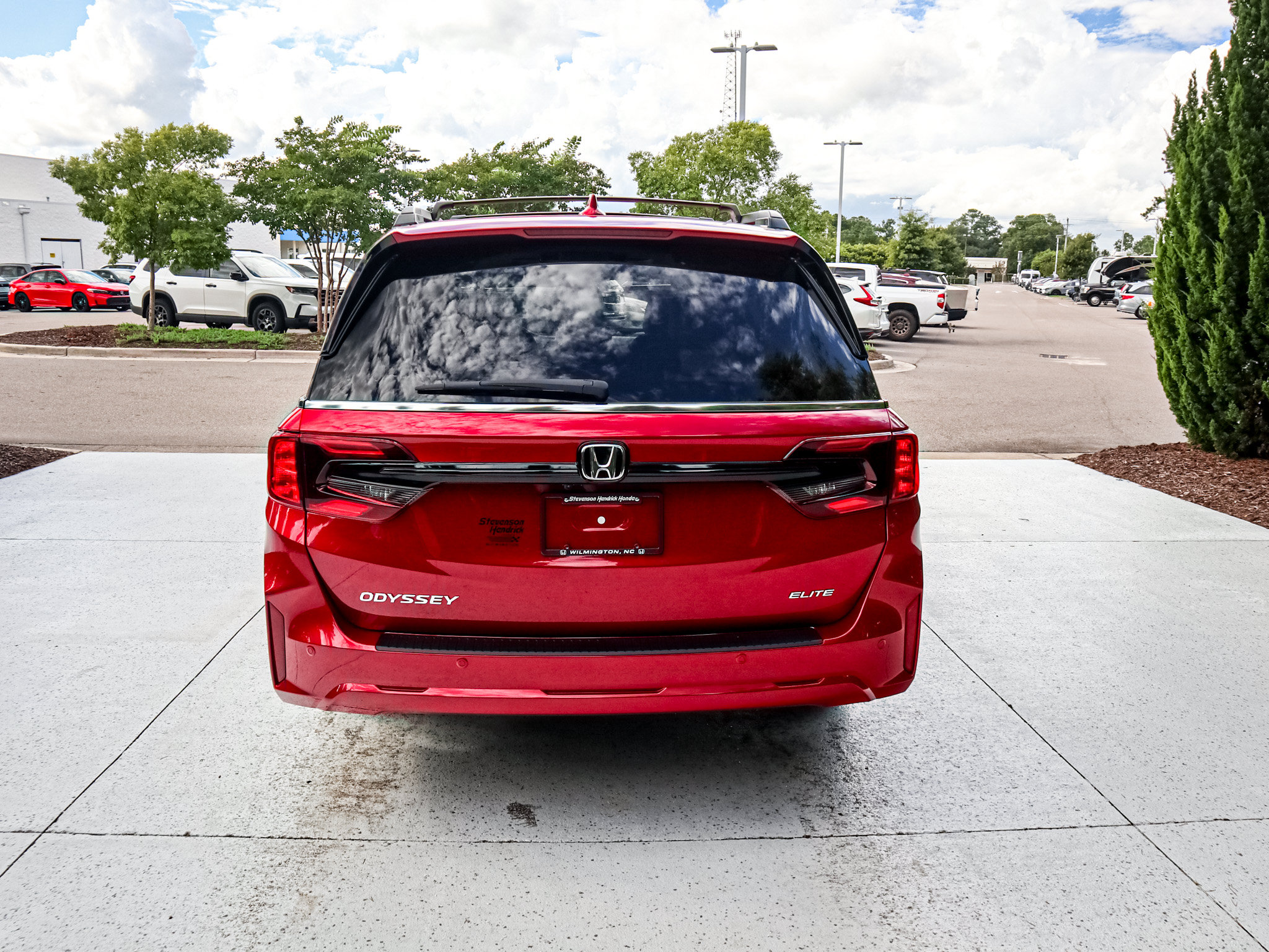 New 2027 Honda Odyssey Elite image 9