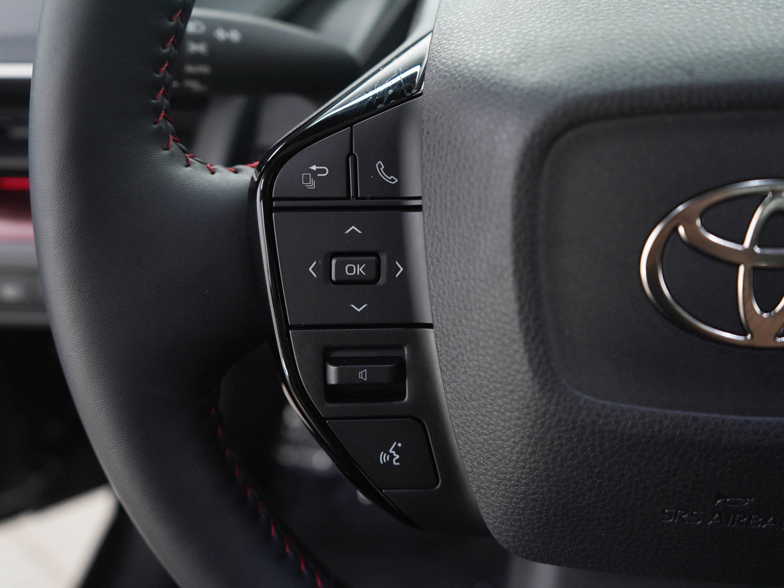 Used 2026 Toyota Prius Plug-In Hybrid w/ Limited Premium Package image 22