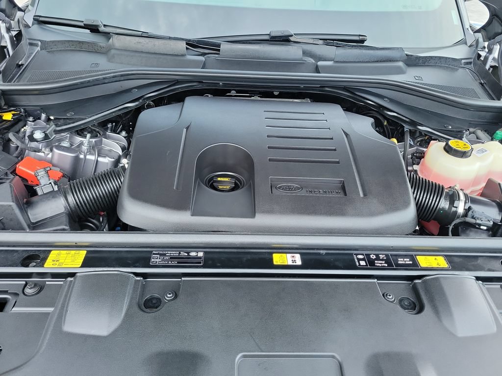 Certified 2025 Land Rover Range Rover Autobiography AWD/4WD image 29
