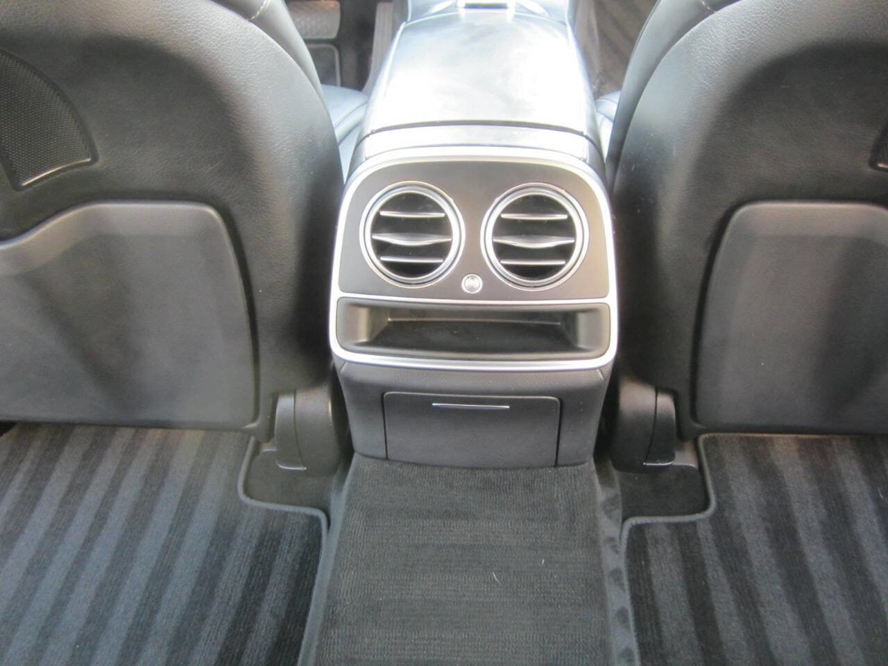 Used 2018 Mercedes-Benz S 560 Sedan image 16