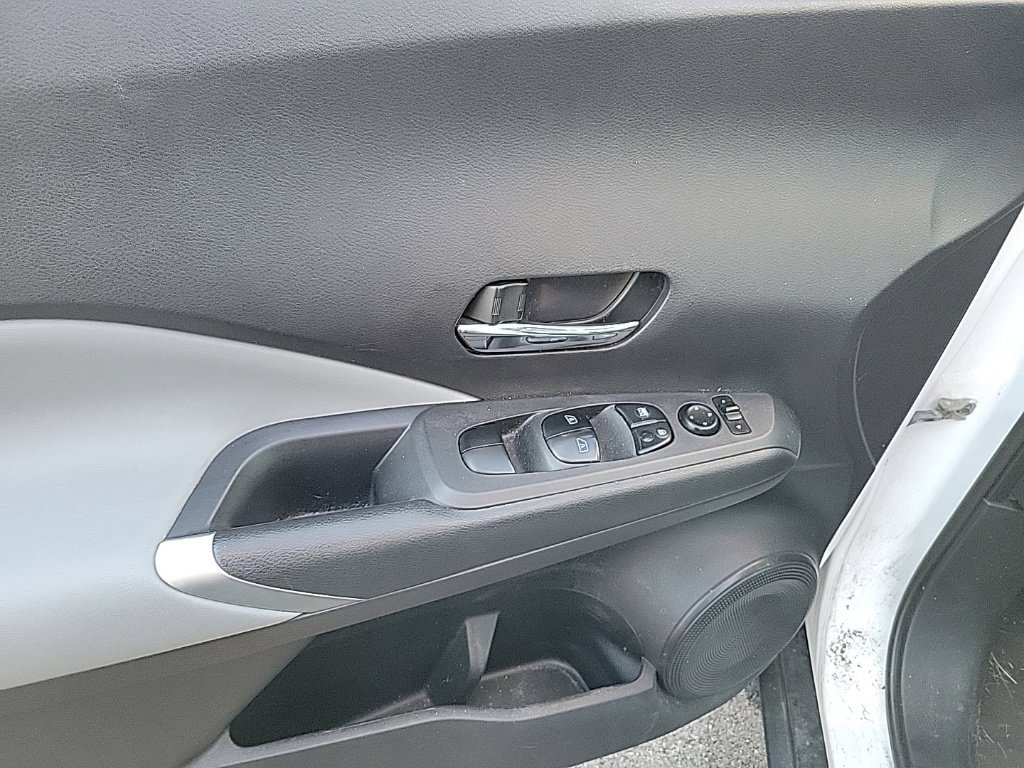 Used 2024 Nissan Kicks SR w/ SR Premium Package FWD image 8