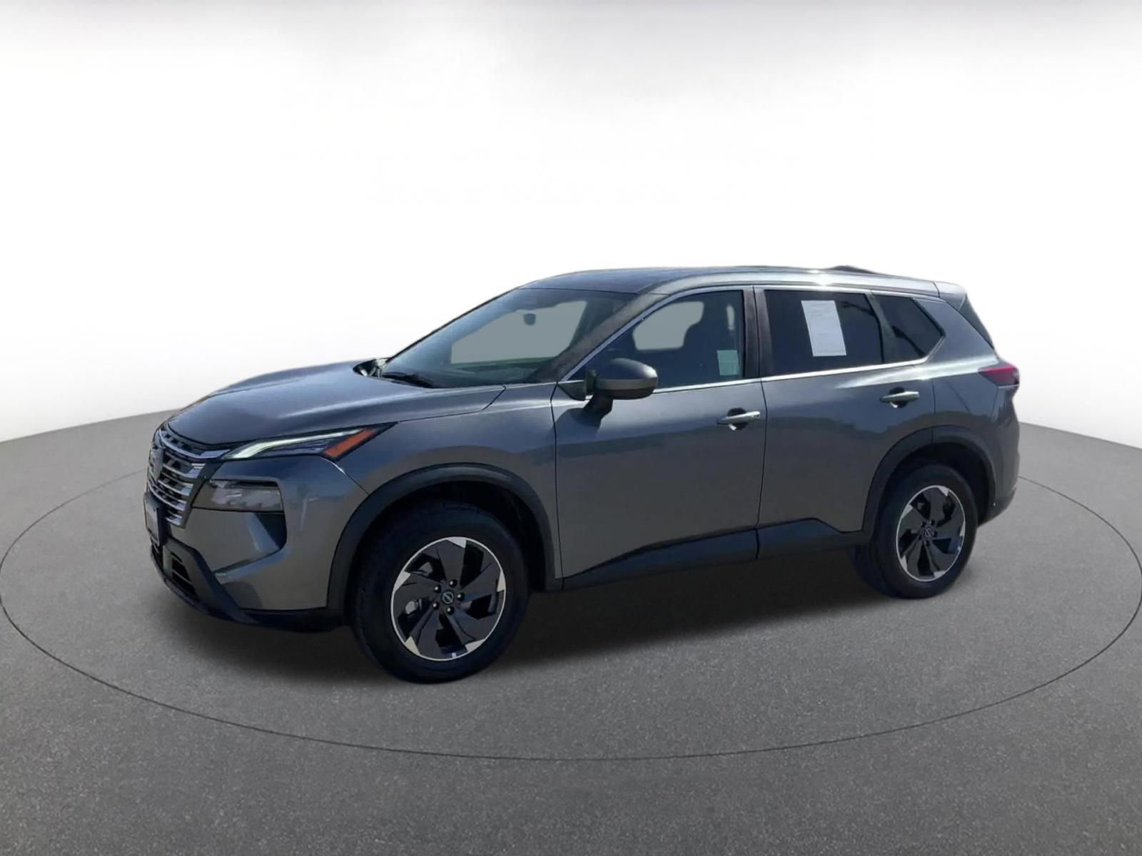 Used 2025 Nissan Rogue SV image 8