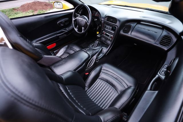 Used 2003 Chevrolet Corvette Convertible w/ Preferred Equipment Group1 RWD image 52