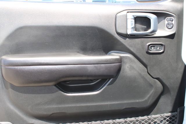 Used 2018 Jeep Wrangler Unlimited Rubicon AWD/4WD image 12
