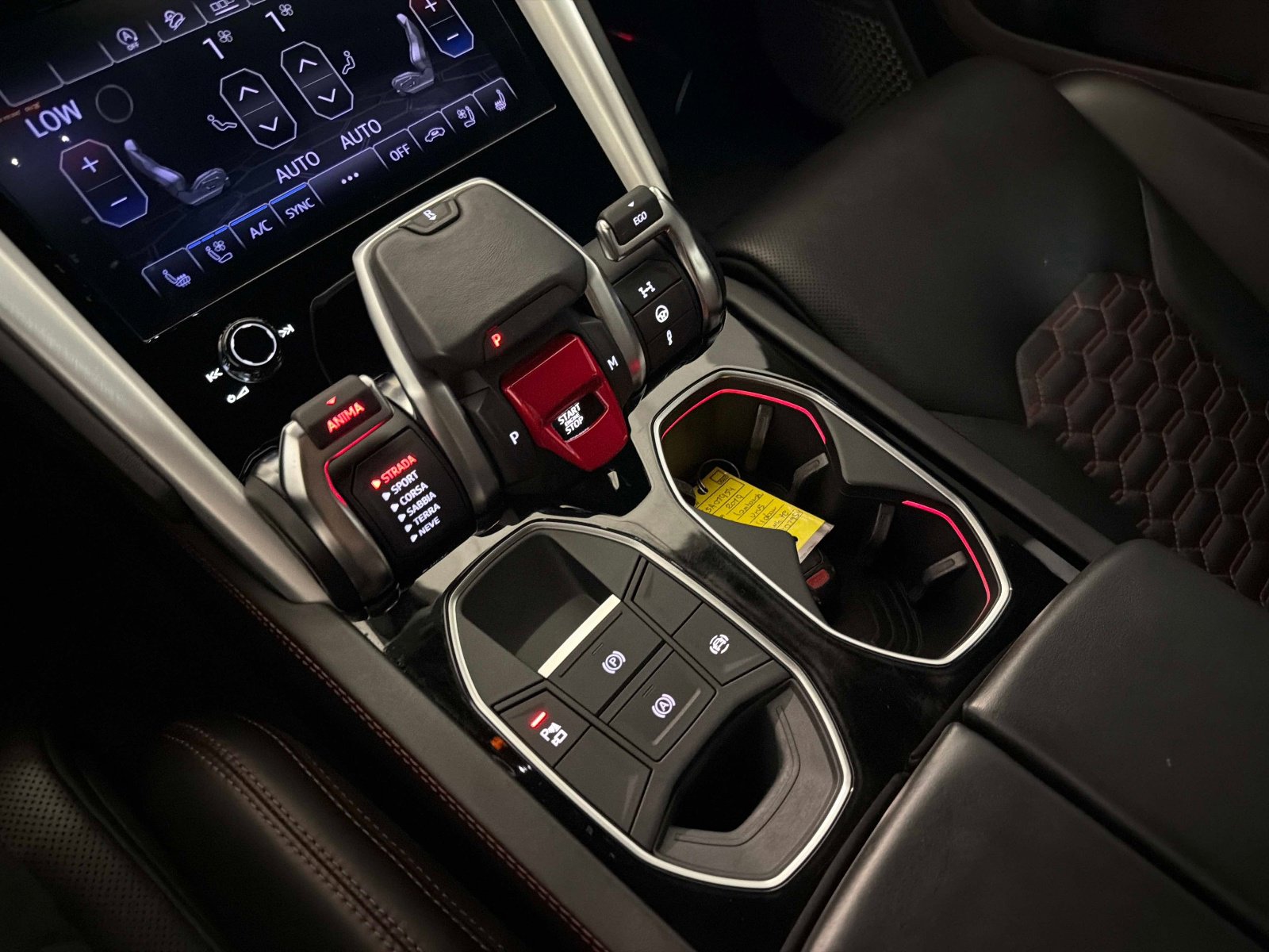 Used 2019 Lamborghini Urus AWD/4WD image 44