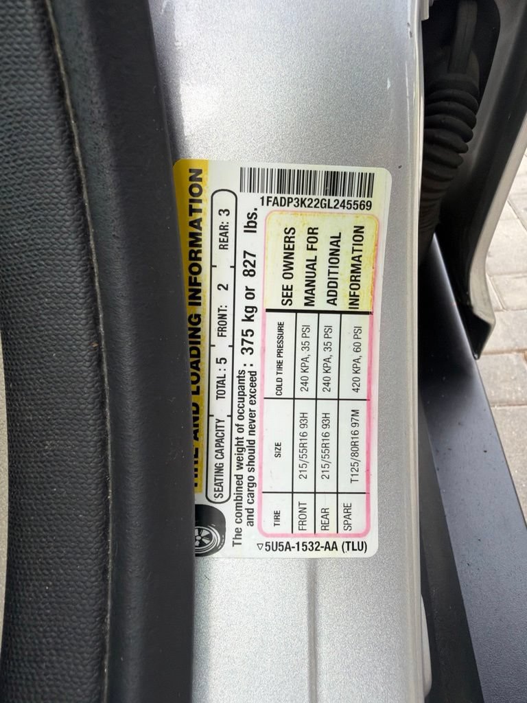 Used 2016 Ford Focus SE FWD image 44