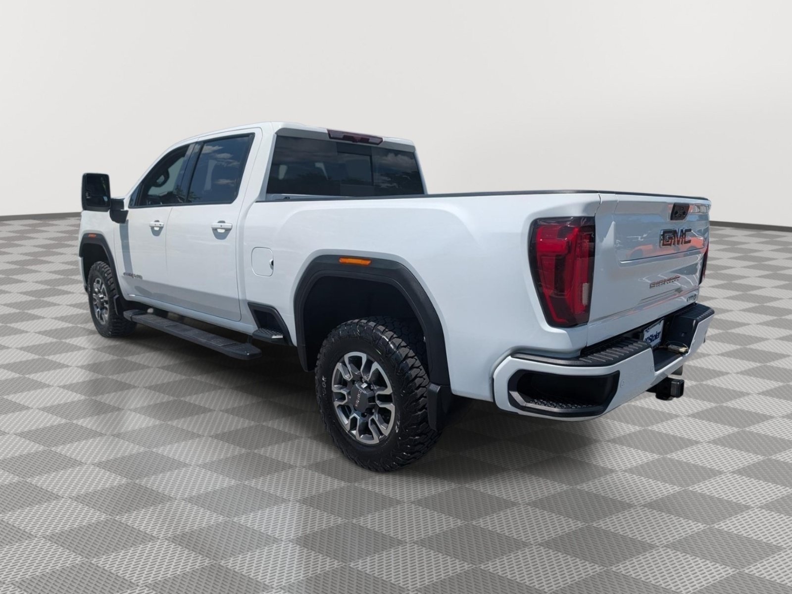 Used 2023 GMC Sierra 2500 AT4 w/ AT4 Preferred Package AWD/4WD image 3