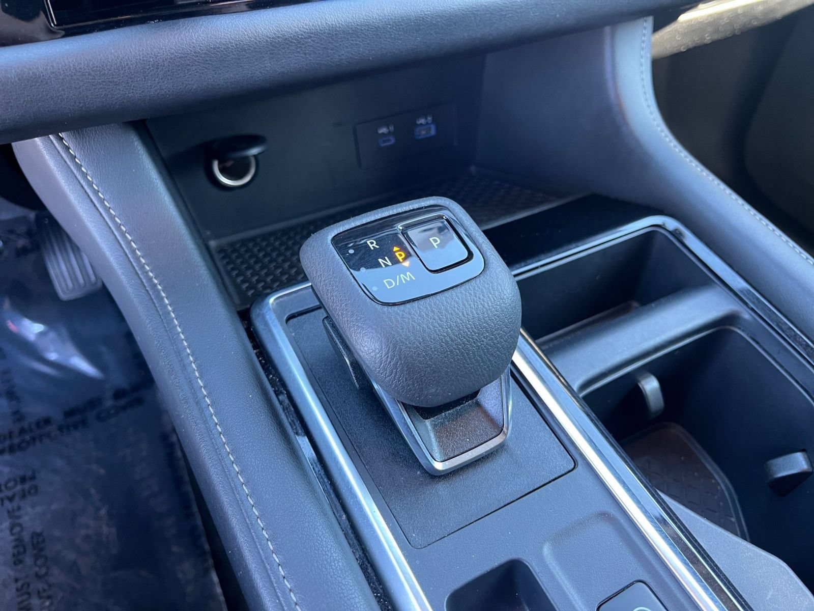 Used 2025 Nissan Pathfinder SV AWD/4WD image 39