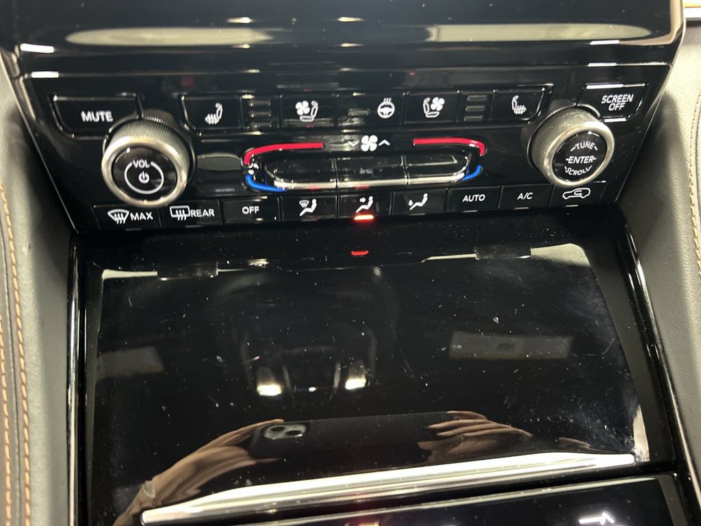 Used 2023 Jeep Grand Cherokee L Summit AWD/4WD image 17