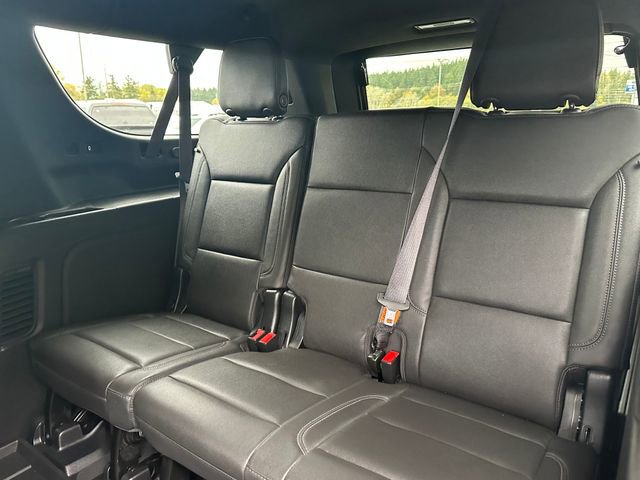 Used 2023 Chevrolet Suburban Z71 image 23