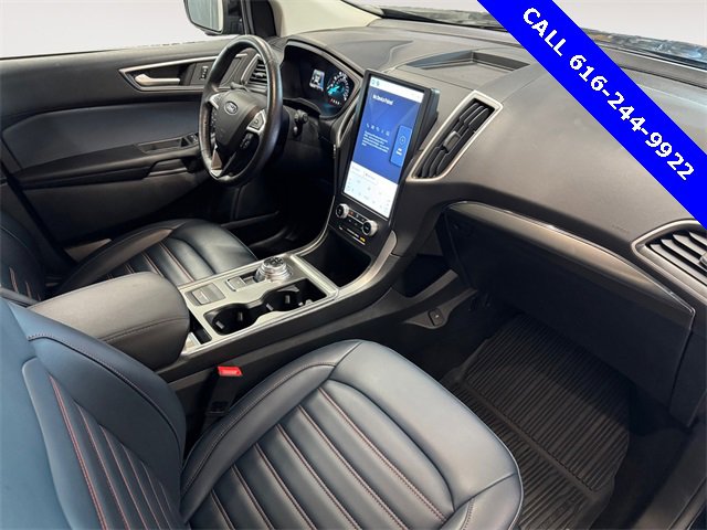 Used 2022 Ford Edge SEL w/ Sport Appearance Package image 4