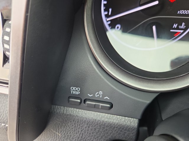 Used 2024 Toyota Camry SE FWD image 31