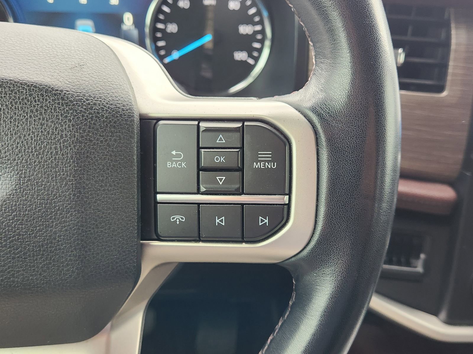 Used 2023 Ford Expedition Limited AWD/4WD image 31