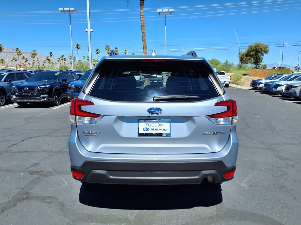 Certified 2023 Subaru Forester Premium AWD/4WD image 11