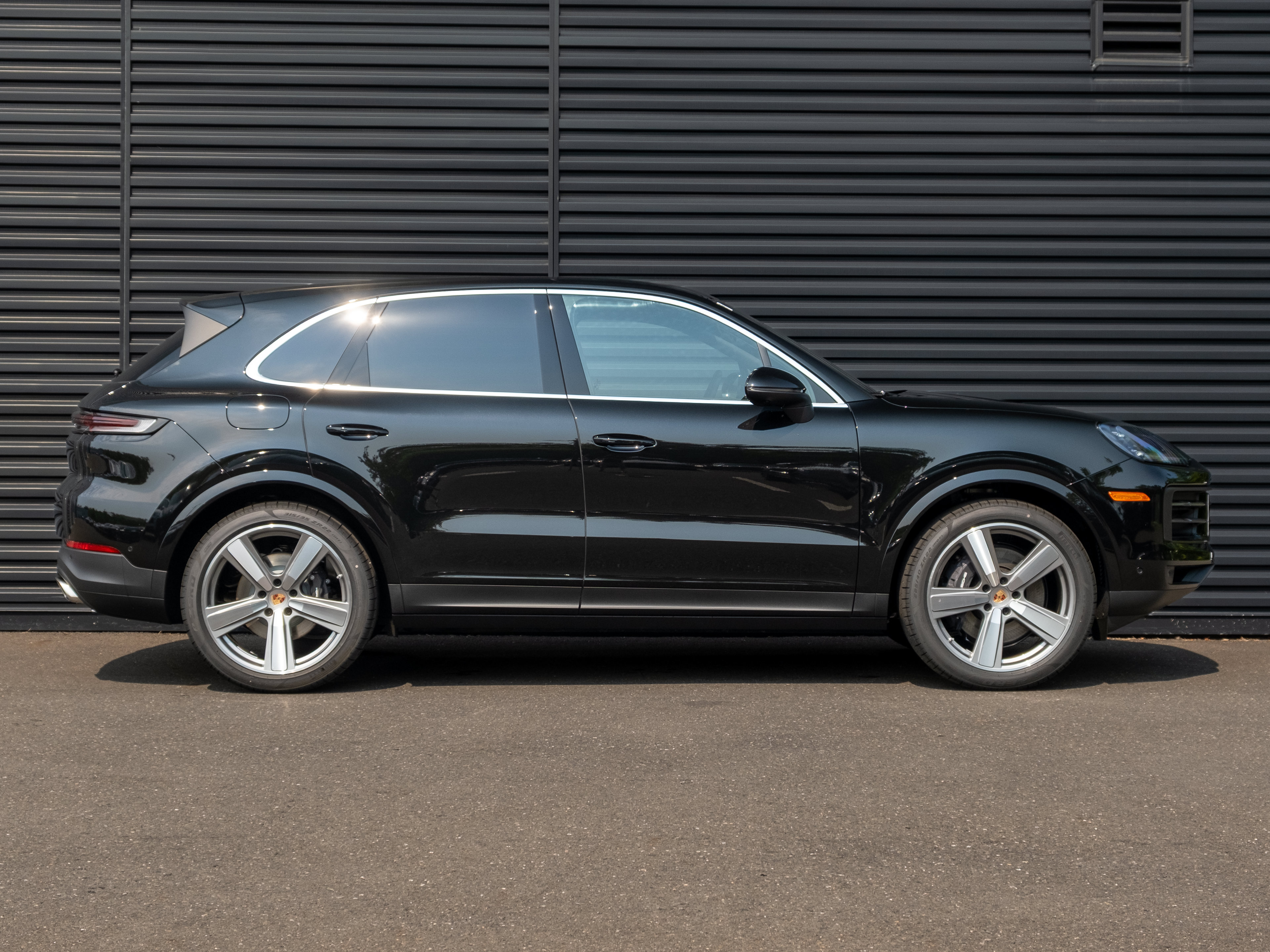 New 2026 Porsche Cayenne AWD/4WD image 9