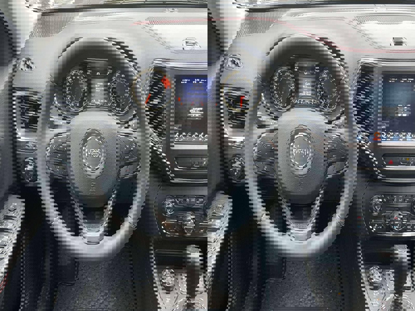 Used 2022 Jeep Cherokee Trailhawk image 14