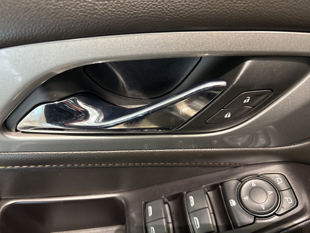 Certified 2020 Chevrolet Traverse LT image 24