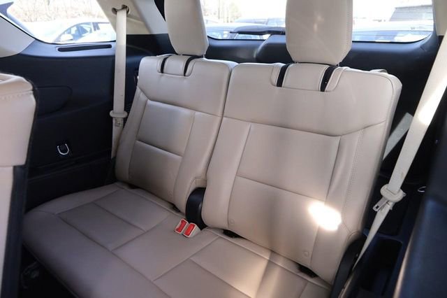 Certified 2024 Ford Explorer XLT w/ Equipment Group 202A image 12