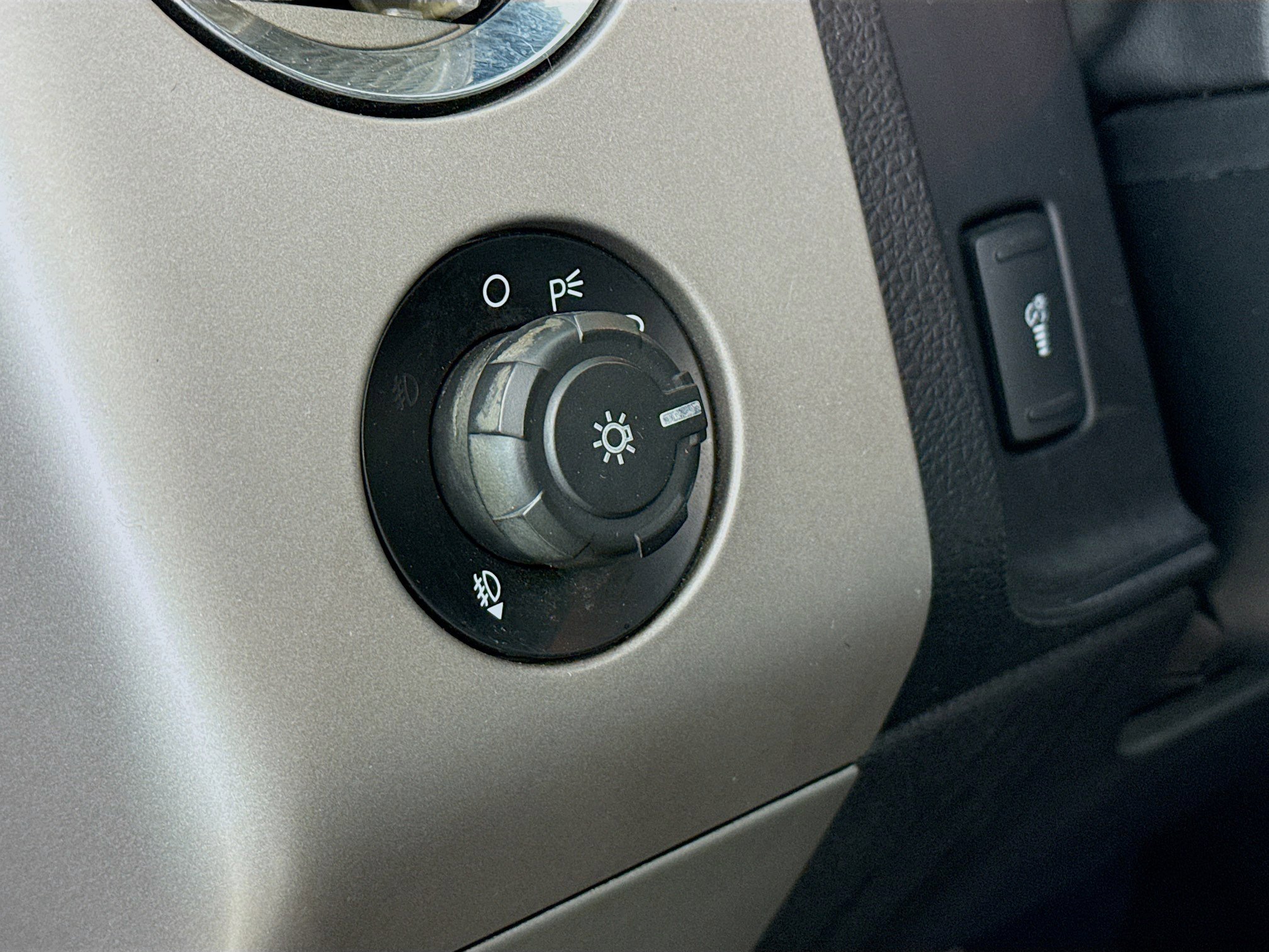 Used 2017 Ford Expedition XLT w/ Equipment Group 202A image 9